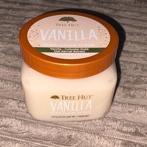 Tree Hut Vanilla Shea Sugar Scrub – 18 oz, Like New
